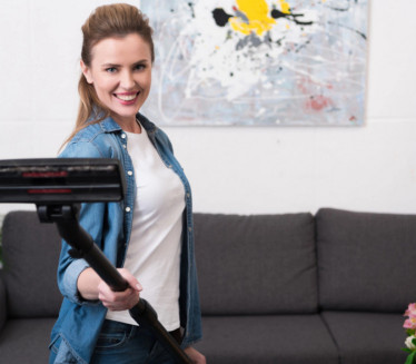 БОЉЕ ОД УСИСИВАЧА: Невероватан трик за чишћење тепиха