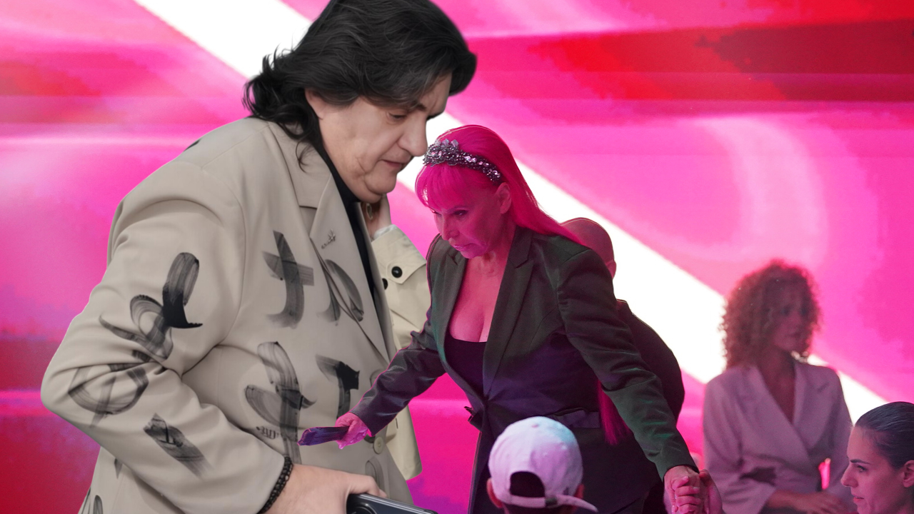 "НЕ ПРИЛИЧИ МУ..." Кемиш послао поруку певачици, она бесна!