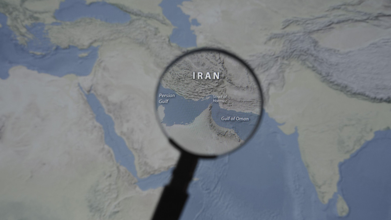 2 RAKETE: Pogođen brod u Zalivu, Pakistanci skočili u pomoć