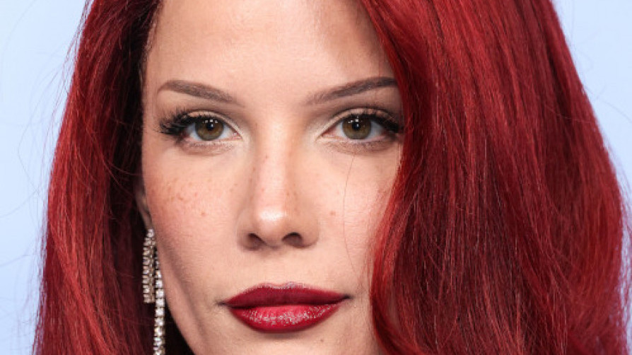 "Побацила сам": Певачица наступала после побачаја