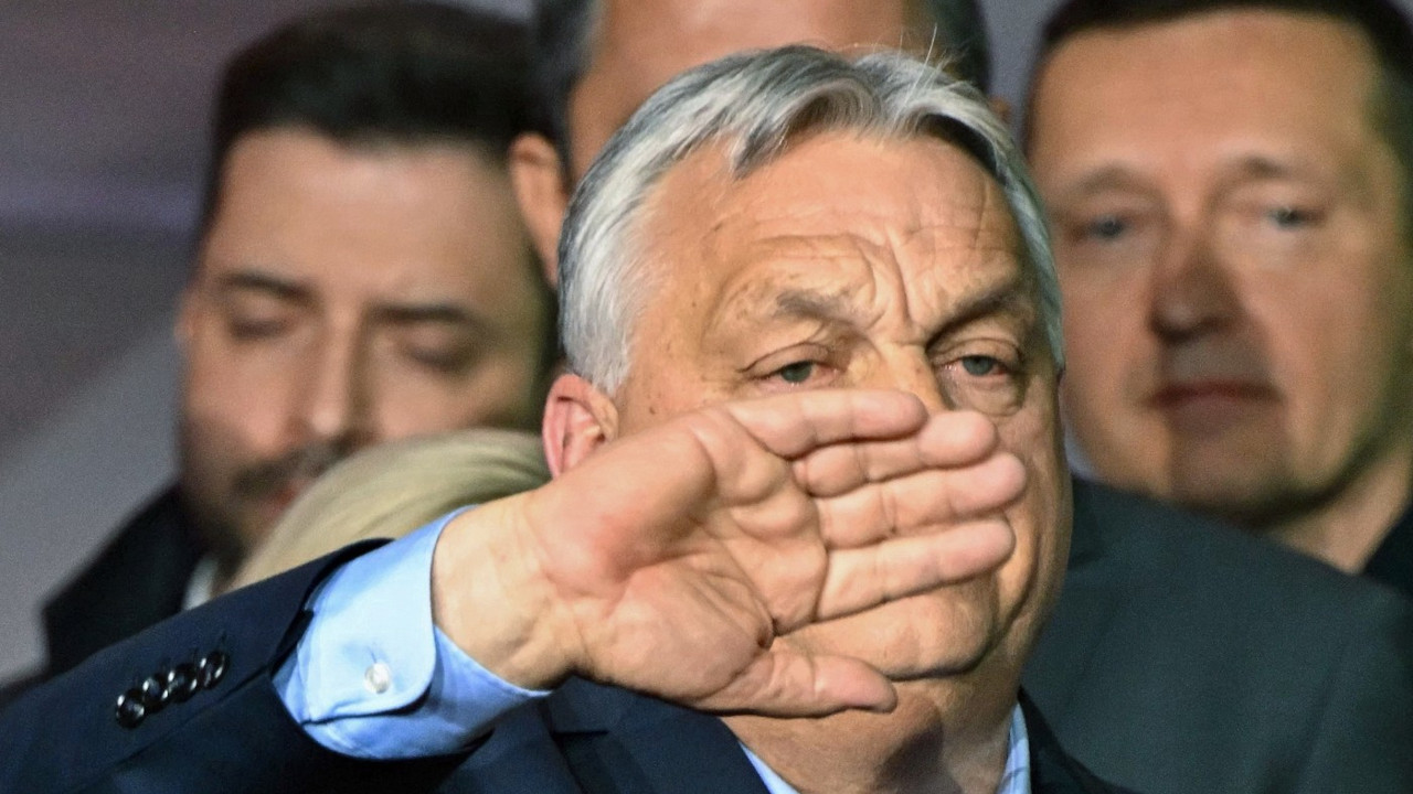 Orban u srpskom komšiluku snimljen u kupaćim gaćama na jahti