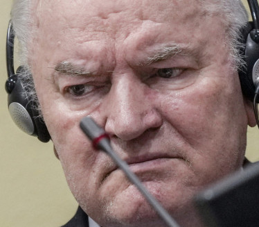 General Ratko Mladić doživeo moždani udar! Hag sve krio