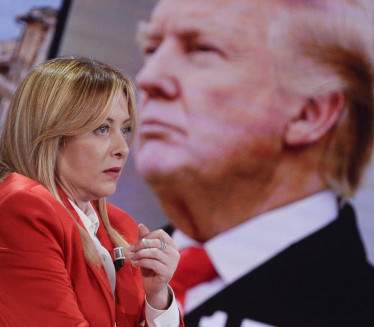 Трампов "пољубац смрти"! Напао и последњег савезника у ЕУ