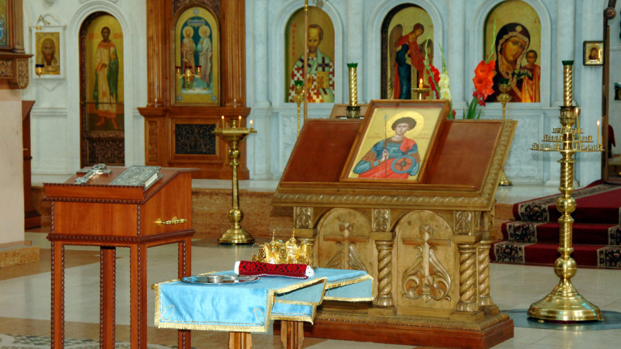 Како се правилно целивају иконе? Црква налаже ова правила