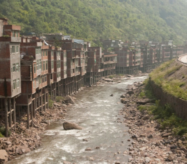 Grad širok 30 metara, a u njemu živi skoro pola miliona ljudi