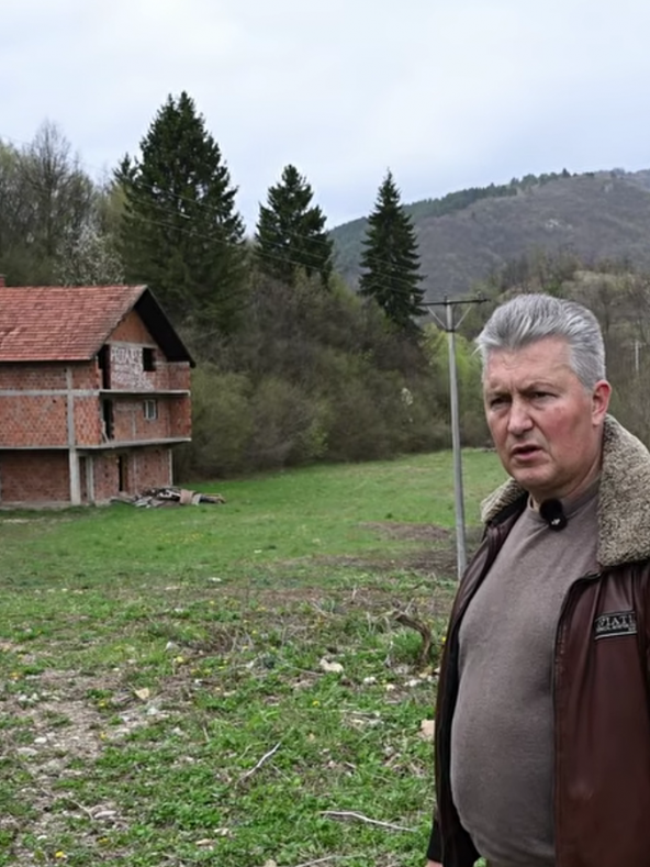 Перо продао кућу у Немачкој и купио пола родног села