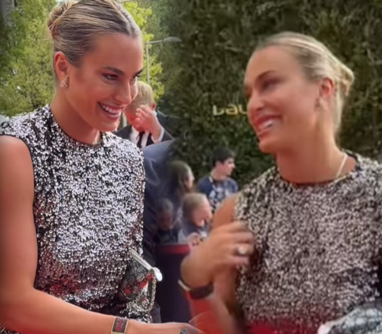 Arina Sabalenka očarala svet bočnim dekolteom (VIDEO)