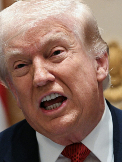 "Samoubistvo supersile": Poznati istoričar surovo o Trampu