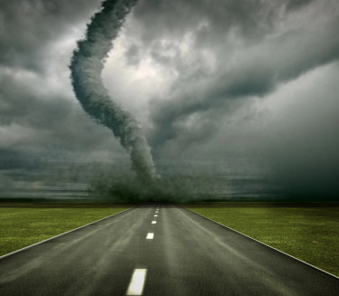 Торнадо протутњао кроз комшијску земљу? (ВИДЕО)