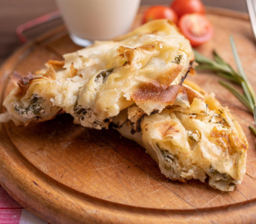 Turski burek iz tiganja: Idealan za ručak ili večeru