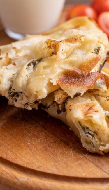 Turski burek iz tiganja: Idealan za ručak ili večeru