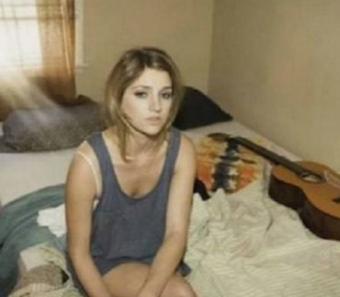 Због детаља са слике муж је одмах затражио РАЗВОД