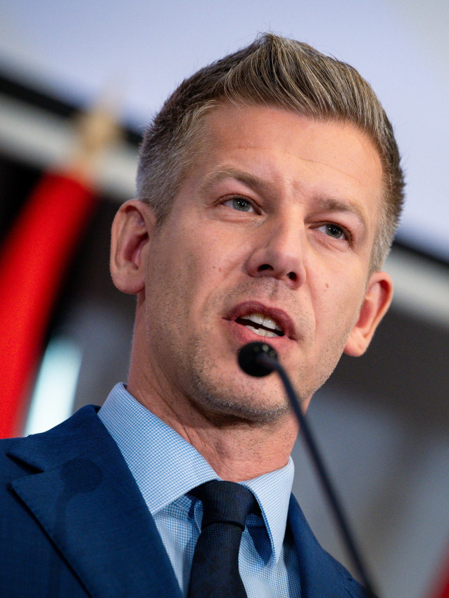 Napadnut Mađar: Ispolivali ga vinom, vidite kako je reagovao