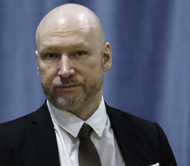 Ubio 77, dobio 21 godinu zatvora: Brejvik opet promenio ime