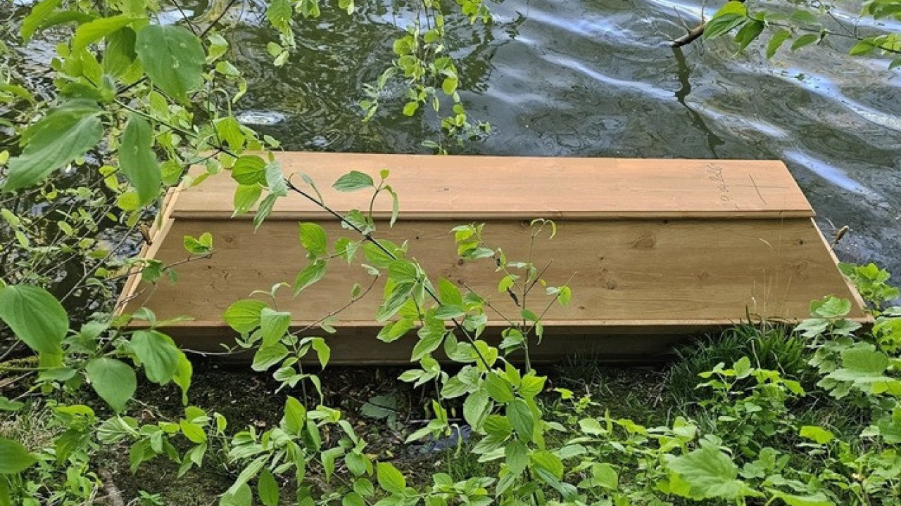 Reka donela mrtvački kovčeg: Šta je bilo u njemu