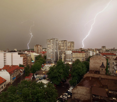 DANAS SMENA SUNCA I OBLAKA: 30°C pa pljuskovi i grmljavina