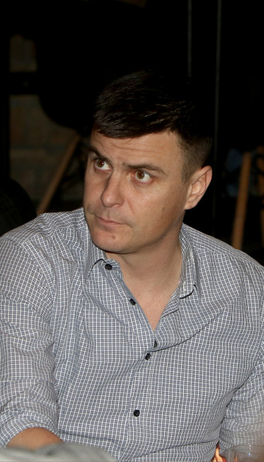 "Таква ми сигурно неће рађати децу и ићи пред стару мајку"