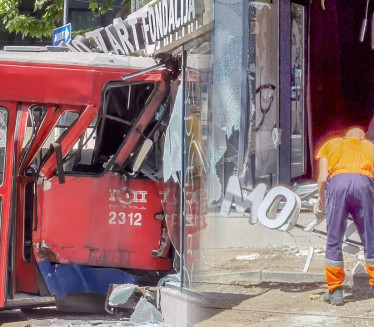 Vraćen na šine: Kako je uklonjen tramvaj koji je iskočio