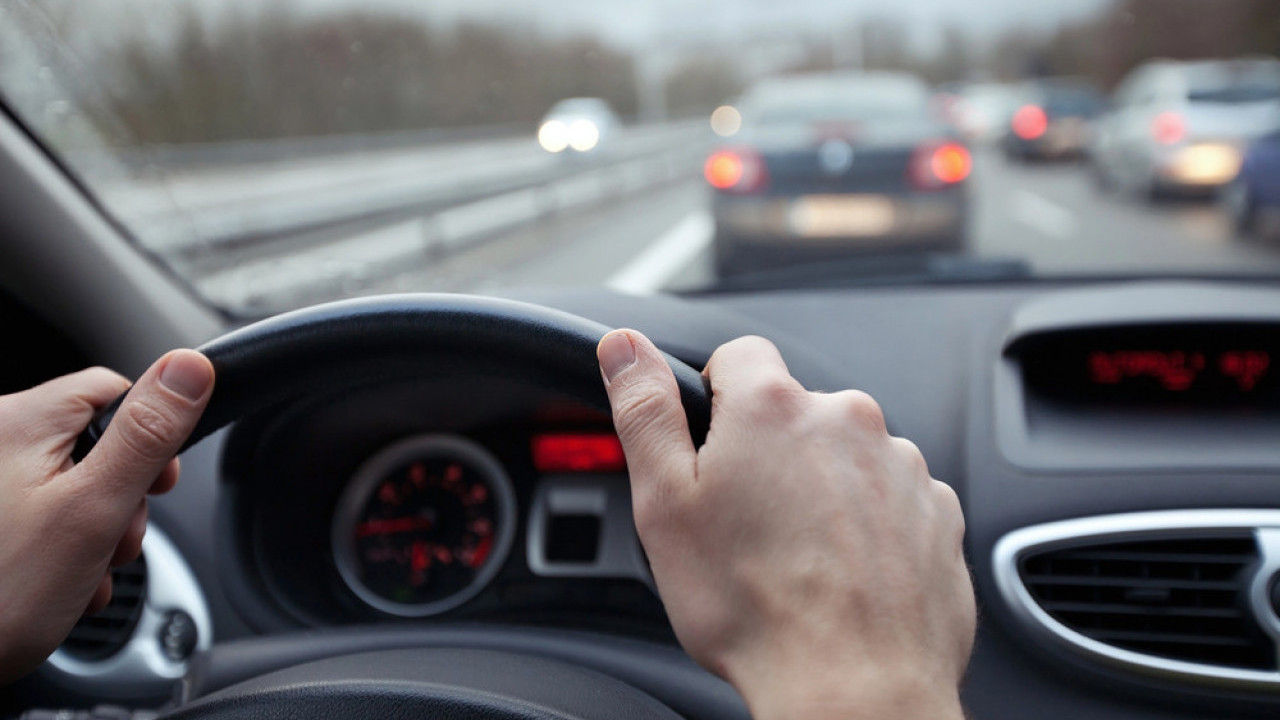 Kako najbrže rashladiti automobil koji je stajao na suncu?