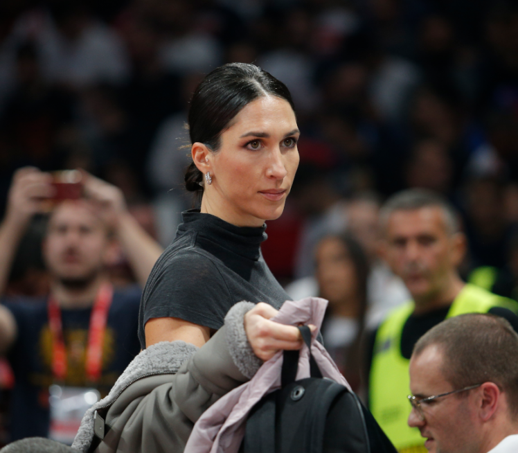 У јеку прича: Јелисавета побегла у Црну Гору, ево са ким је