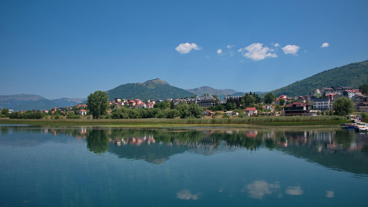 Ogromna zmija uslikana u CG - jedna od najdužih u Evropi