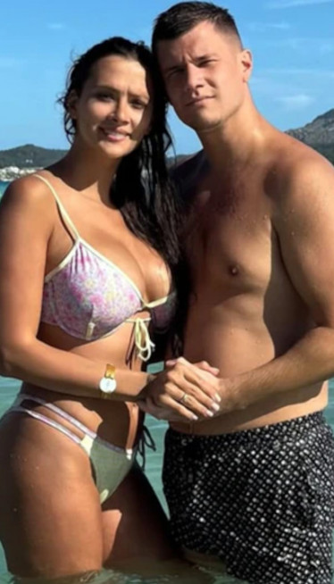 Pevačica trudna: Nesuđena snajka Lepe Brene u drugom stanju