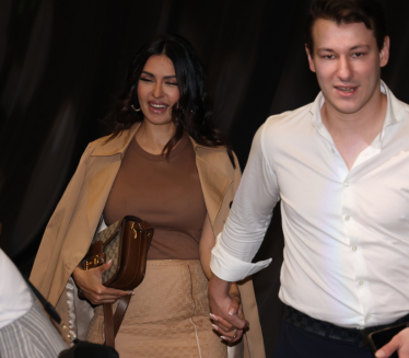 Drama na aerodromu: Partneru Tanje Savić se slošilo