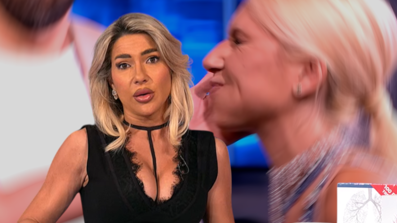 DRAMA NA "PINKU"": Pevačica ošamarila Jovanu Jeremić (VIDEO)