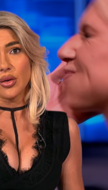 DRAMA NA "PINKU"": Pevačica ošamarila Jovanu Jeremić (VIDEO)
