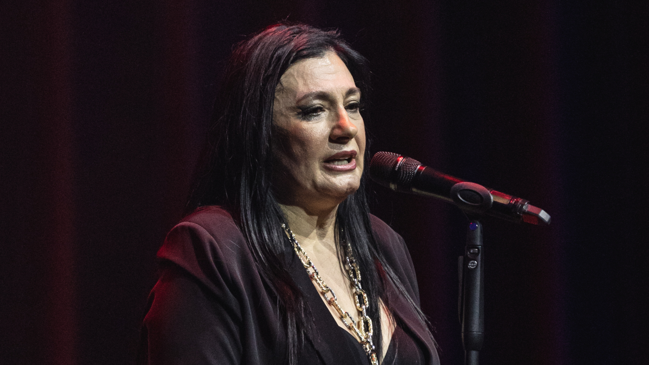 UMRO VLADIMIR JANEVSKI: Kaliopi slomljena od bola
