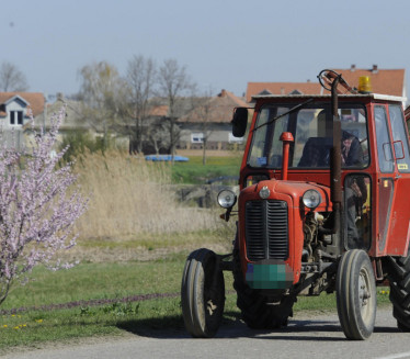 Udar na muku ratara: Ukrao traktor ispred kuće,stigla pravda