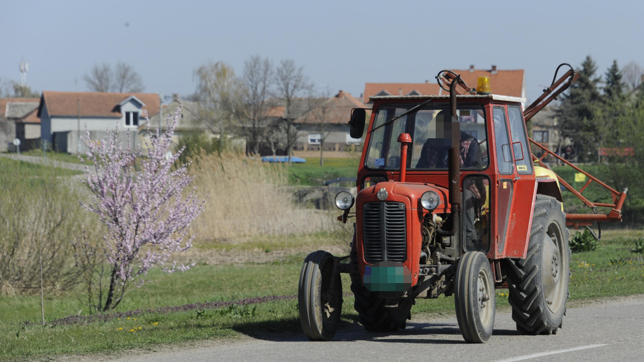 Udar na muku ratara: Ukrao traktor ispred kuće,stigla pravda