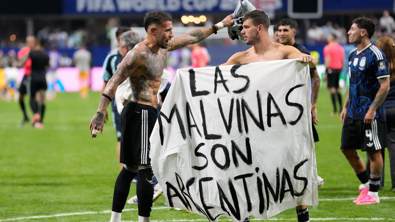 "Malvini su Argentina!" Mesiju i ekipi preti kazna? (FOTO)