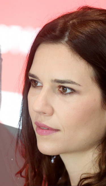 Lepotica: Lazina Anica pokazala stariju sestru (foto)