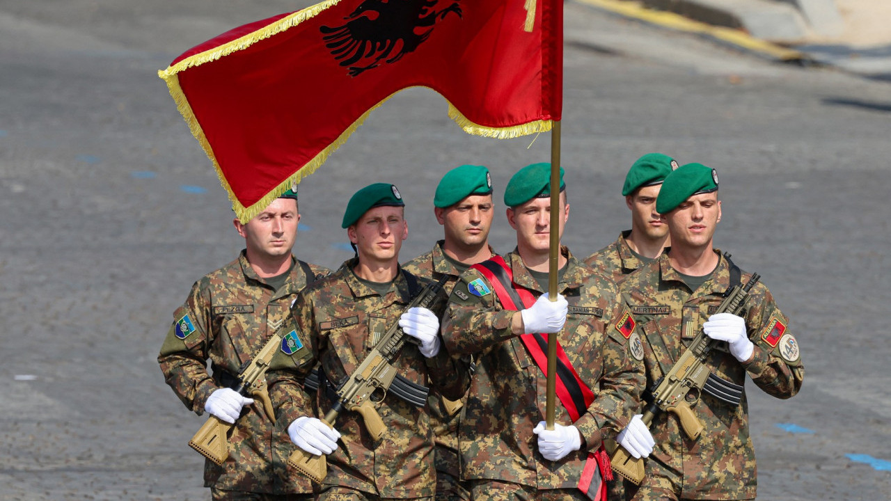 Albaniji od Amera 302 miliona $ za vojsku i naoružanje iz SAD