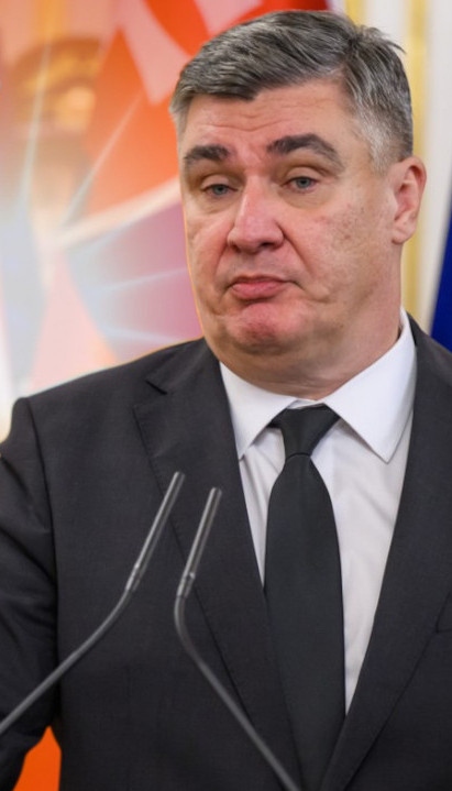 I Milanoviću vruće - svi gledali šta je obukao predsednik HR