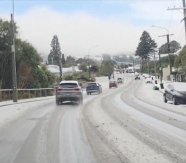 Istorijski najniža temperatura, plaže pod snegom  (video)