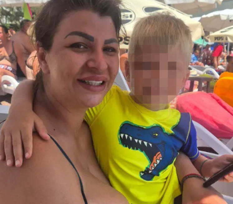 Vidite kako danas izgleda Miljana Kulić - i to u bikiniju sa "novim" obrvama (foto)
