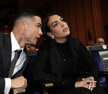 CR7 POTPISAO UGOVOR ŽIVOTA: Venčali se Ronaldo i Georgina