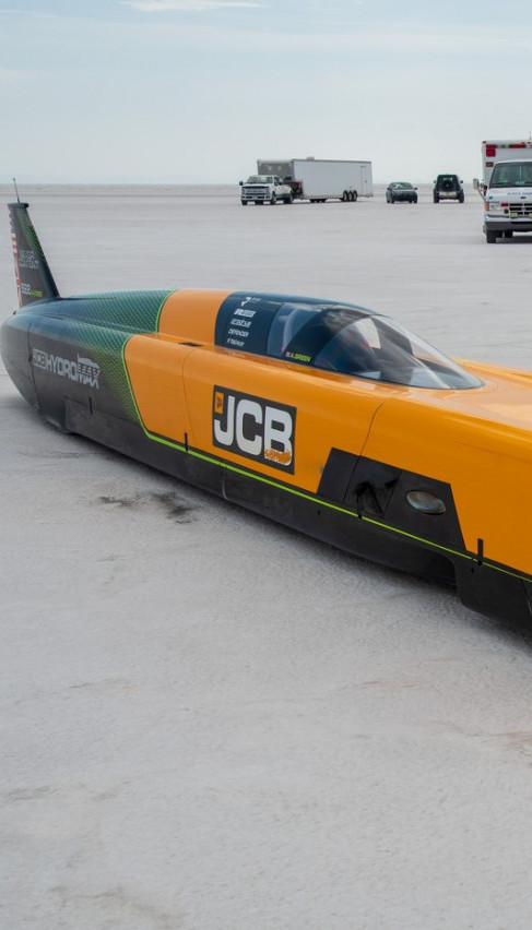 ОБОРЕН РЕКОРД! Аутомобил ишао 654 km/h,возио га бивши пилот