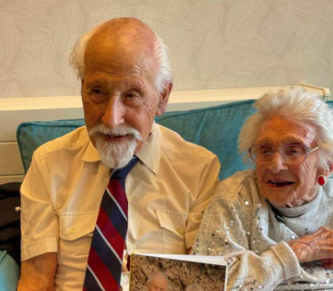 Muž (102) i žena (101) proslavili 80 godina braka