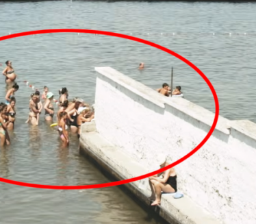 Jedina takva plaža u Evropi: Muškarce i žene deli zid