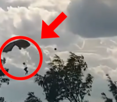 U susednoj zemlji skočio iz aviona, pao na dalekovod (video)