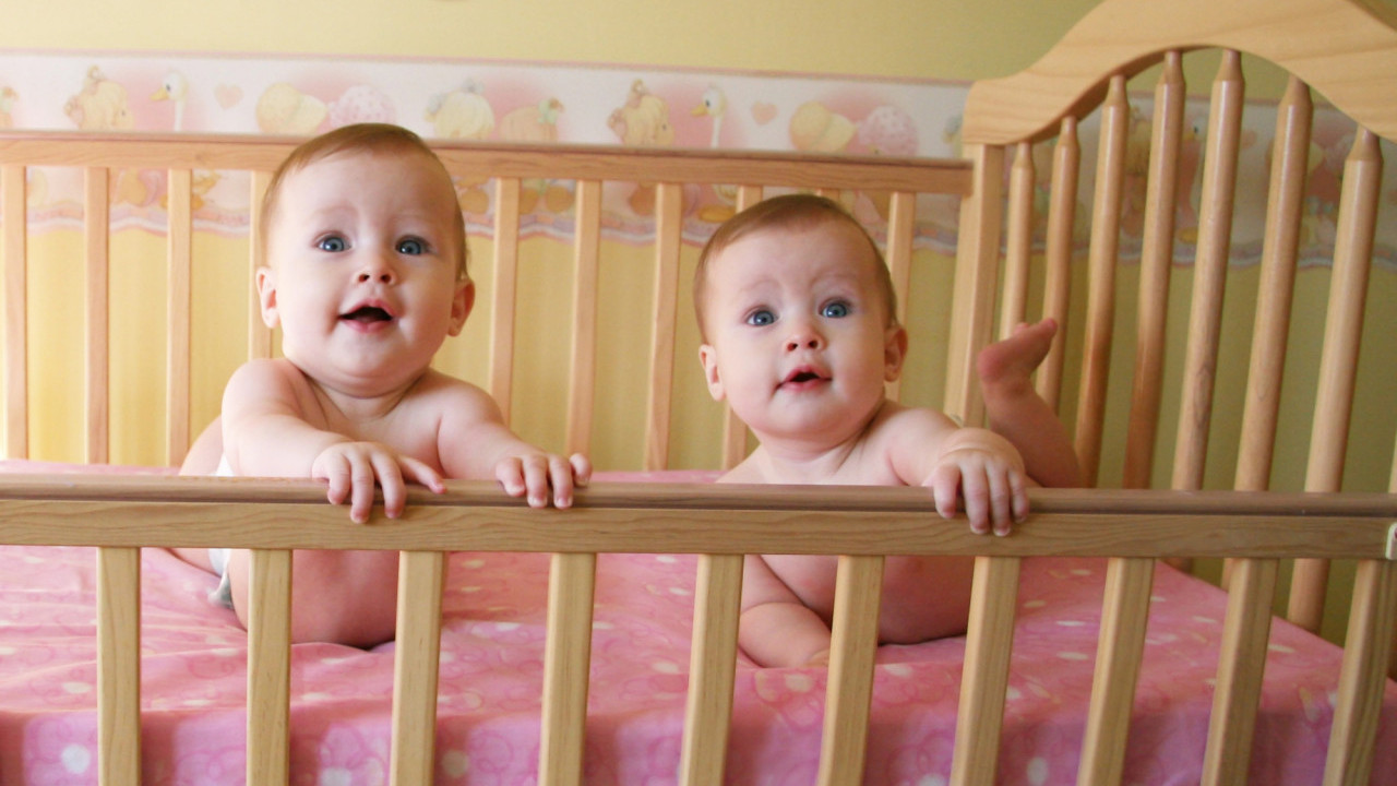 Близанци су - а имају различите очеве! Случај збунио све