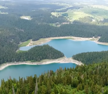 Rajski prizor u CG: Što ga zovu Vražje jezero