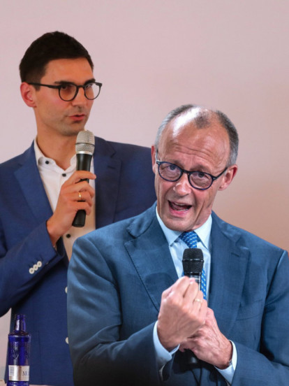 Merc udario na svog čoveka: "Zabio nam je nož u leđa"