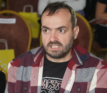 LJubav iz školske klupe: Ovo je supruga Nenada Okanovića Foto