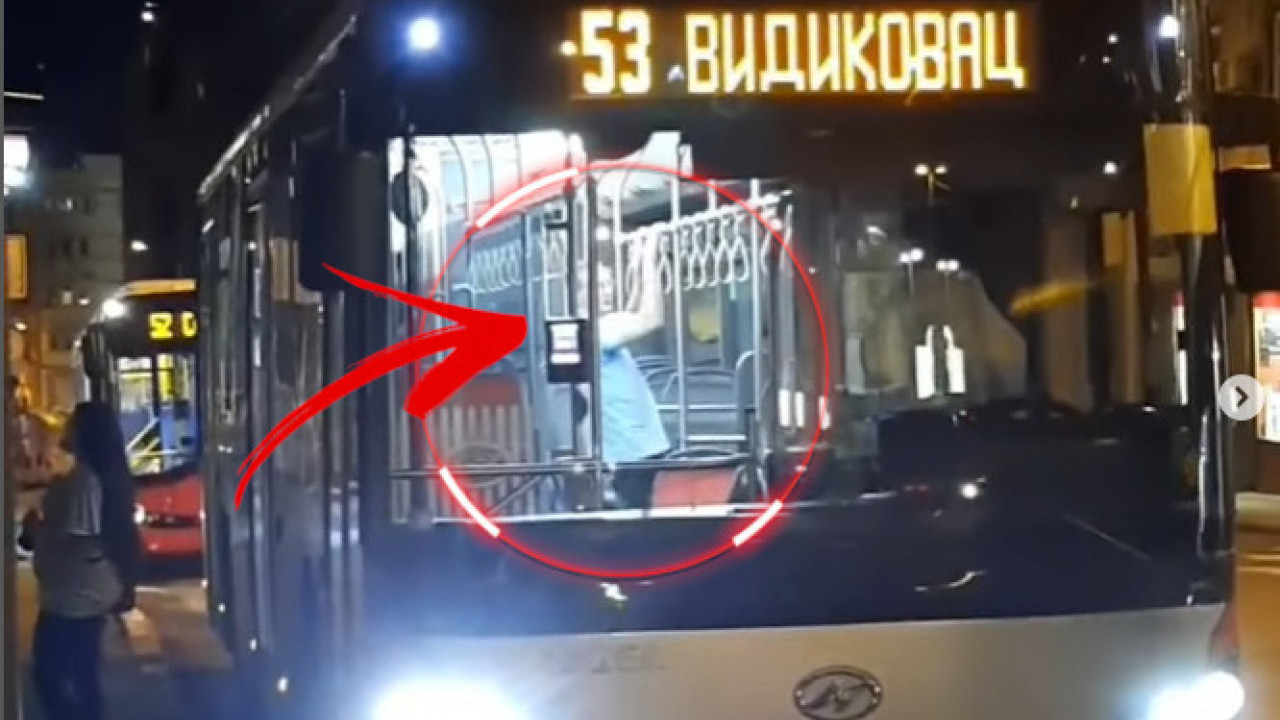 "Živeće ovaj narod" Snimili šta vozač 53ojke, radi pre vožnje