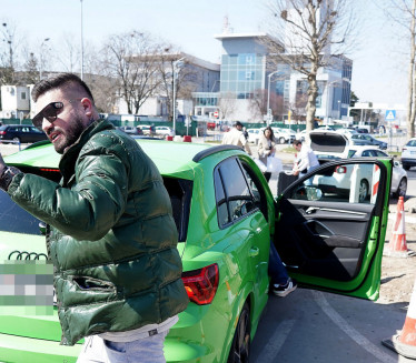 Pevač pokazao kako izgleda otkako je prestao da PIJE