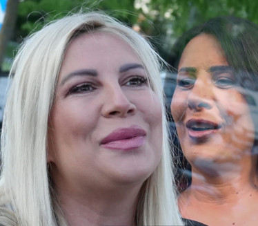 Udala se Dea, a kuma je poznata političarka SNS (foto)
